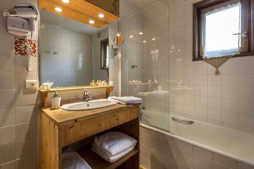 Madame Vacances Residence Alpina Lodge Val-dʼIsère Exteriör bild